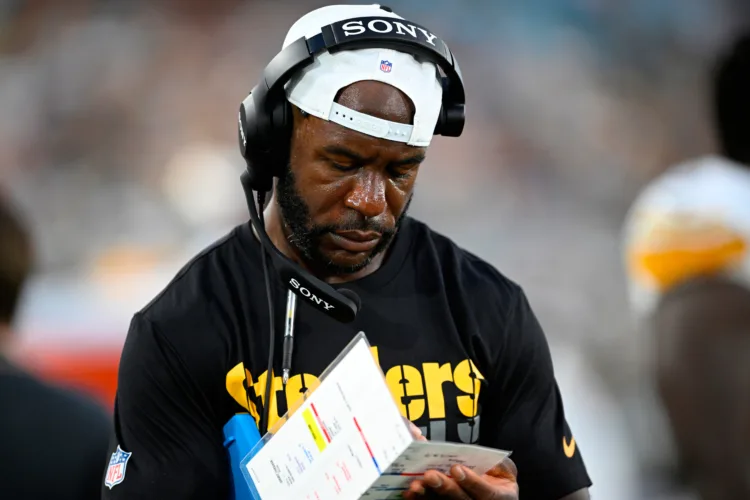 Vikings suspend new DB coach Gerald Alexander 3 weeks following drunken driving charge